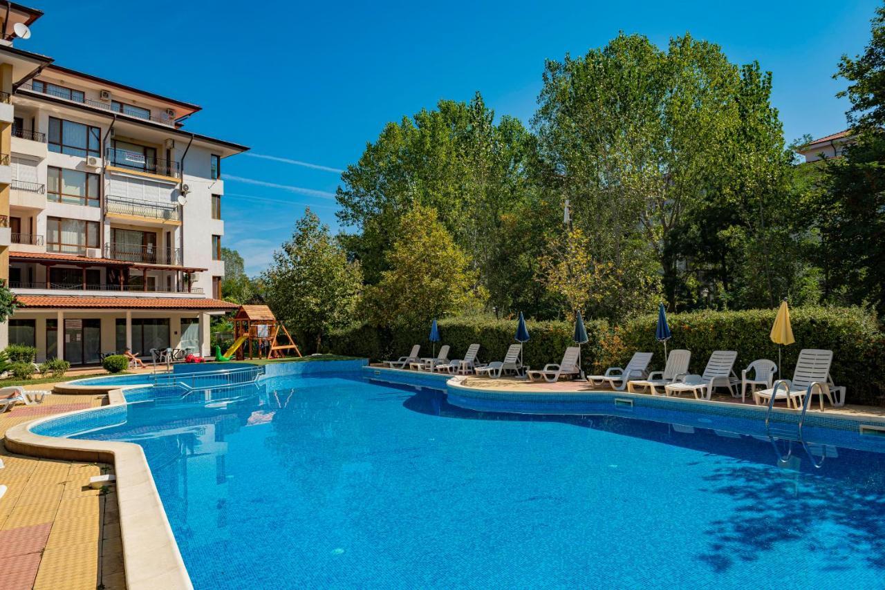 Menada Diamond Bay Apartments Sunny Beach Exterior foto