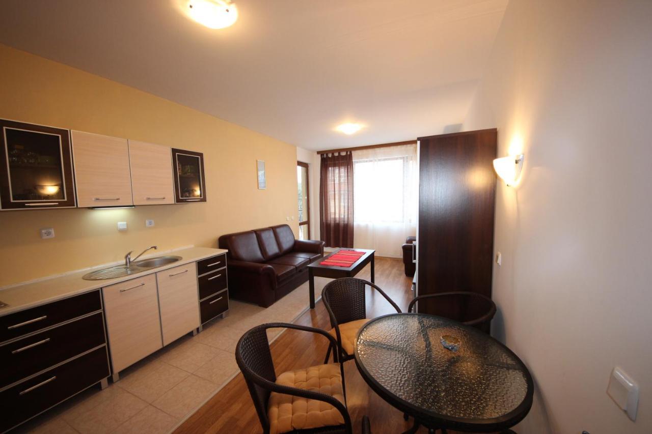 Menada Diamond Bay Apartments Sunny Beach Exterior foto